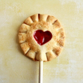 cakewalk-desserts-cherry-pie-pop-3